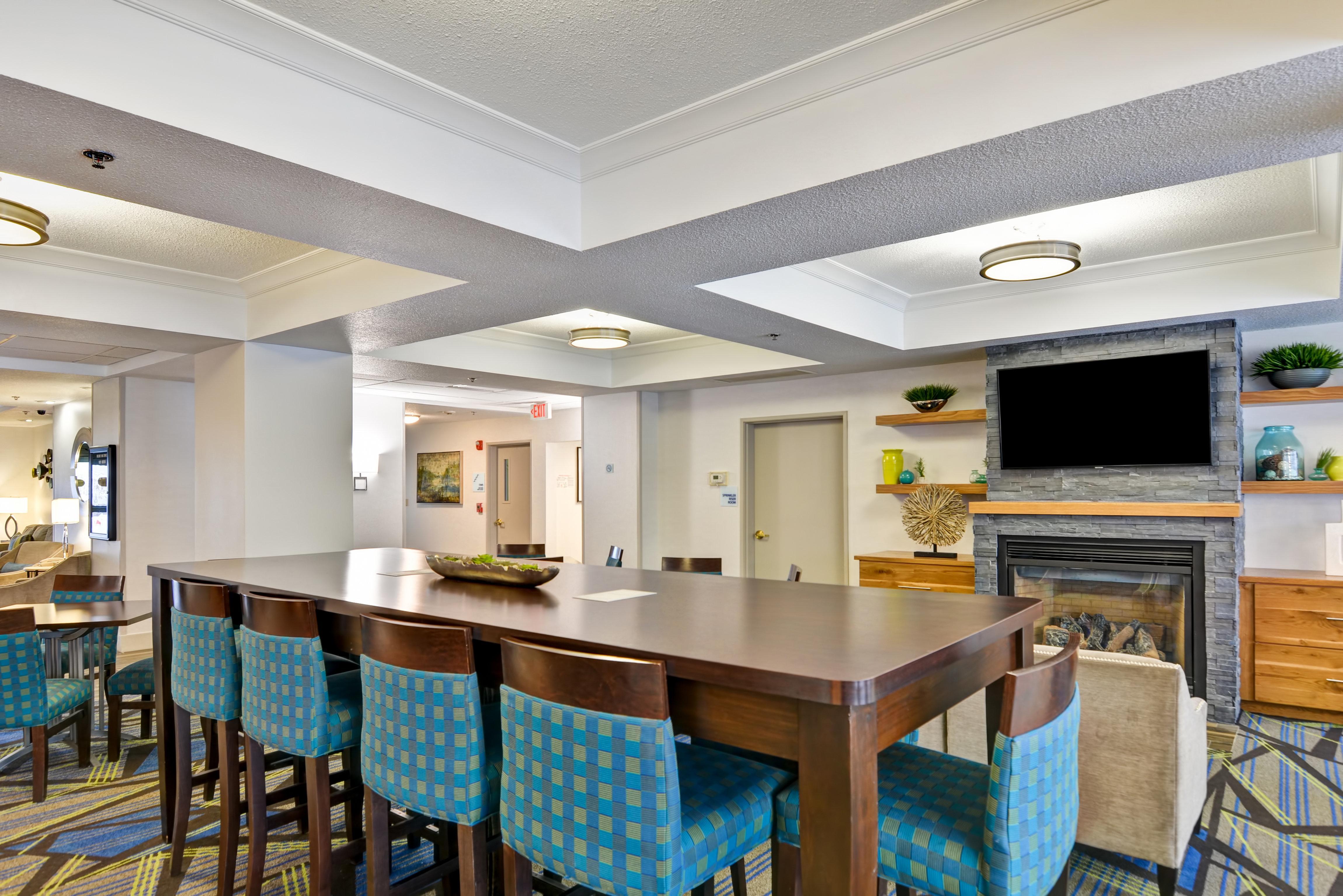 Holiday Inn Express Hotel & Suites Milwaukee-New Berlin By Ihg Exterior photo